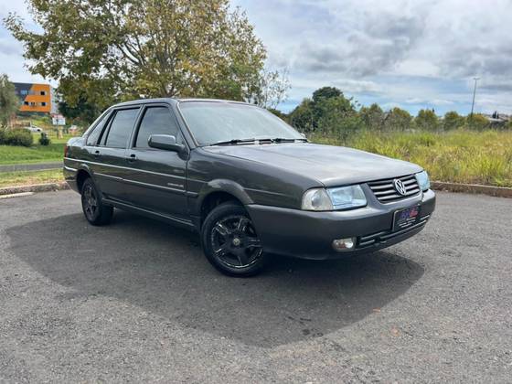 VOLKSWAGEN SANTANA 2.0 MI 8V GASOLINA 4P MANUAL